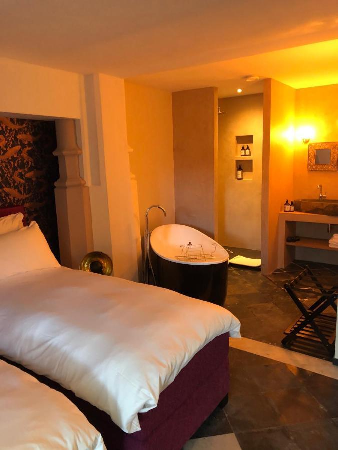 Eglizen Bed & Breakfast Hoofdplaat Luaran gambar