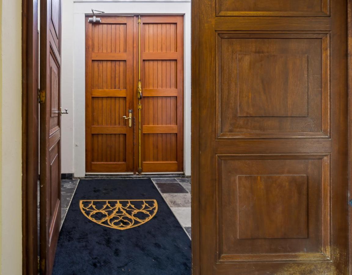 Eglizen Bed & Breakfast Hoofdplaat Luaran gambar